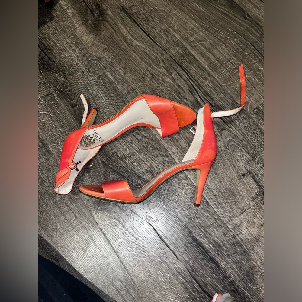 Vince Camuto heels 8 1/2
